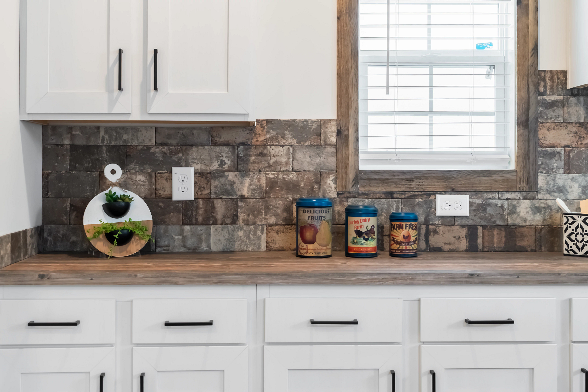 Backsplash tile Photo